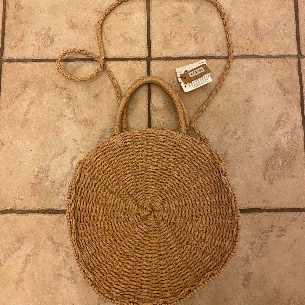 Woven straw bag